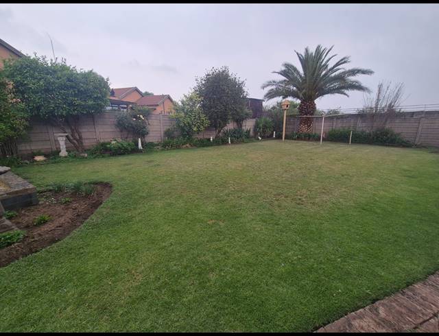 5 BEDROOM HOUSE FOR SALE IN FLORA GARDENS